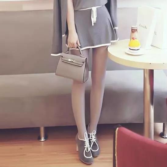 鏄ュ鏉ヨ瑁よ,鏄ュぉ鏉ヤ簡濂充汉绌跨殑瑁よ