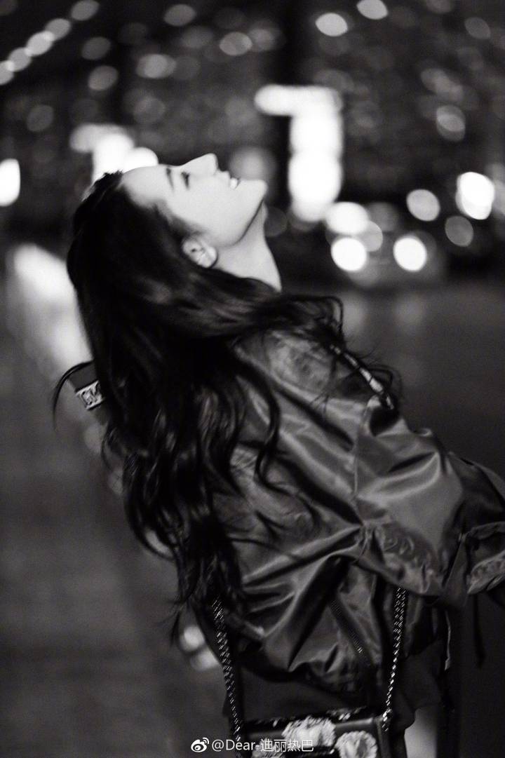 戴上王冠就是女皇,戴上皇冠我就是女王