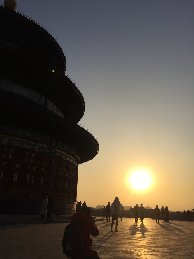 冬天去哪里旅游暖和特色美食,冬季游玩攻略美食推荐