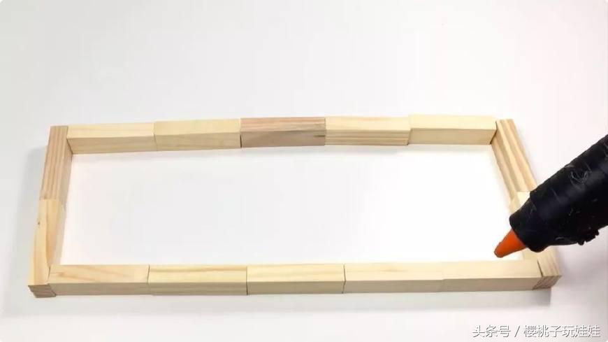 用小木块做芭比娃娃,最简单怎么做芭比娃娃