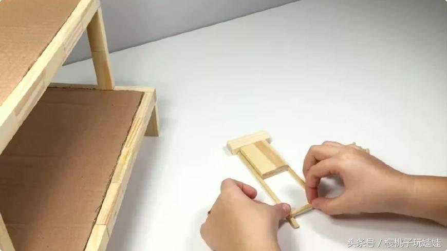 用小木块做芭比娃娃,最简单怎么做芭比娃娃