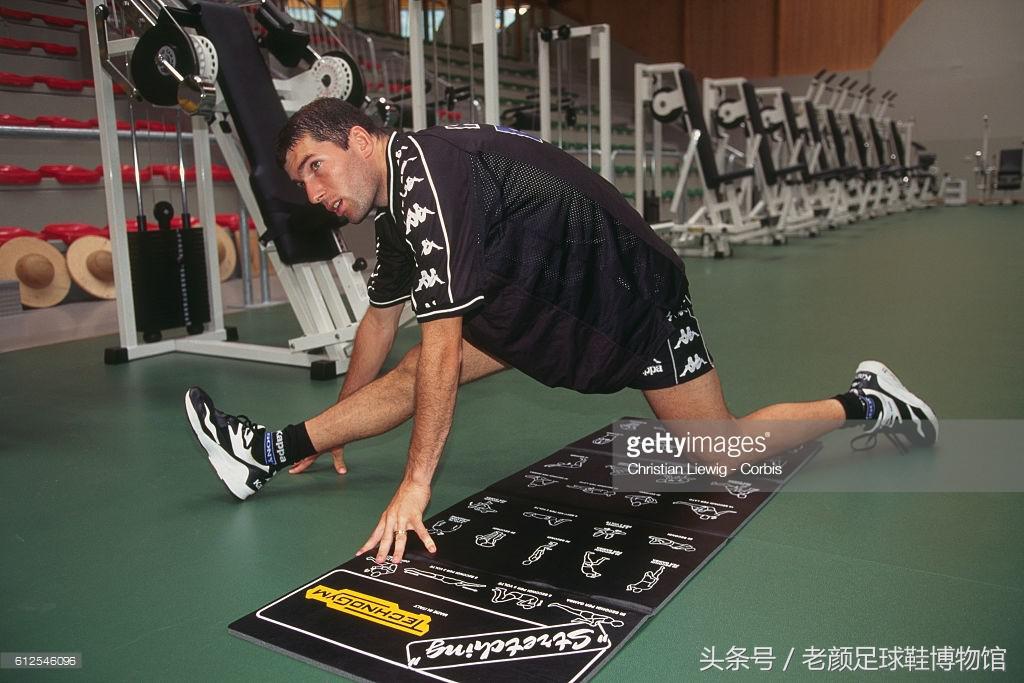 你拿你的冠军杯，我收我的保护费，神奇意大利品牌kappa