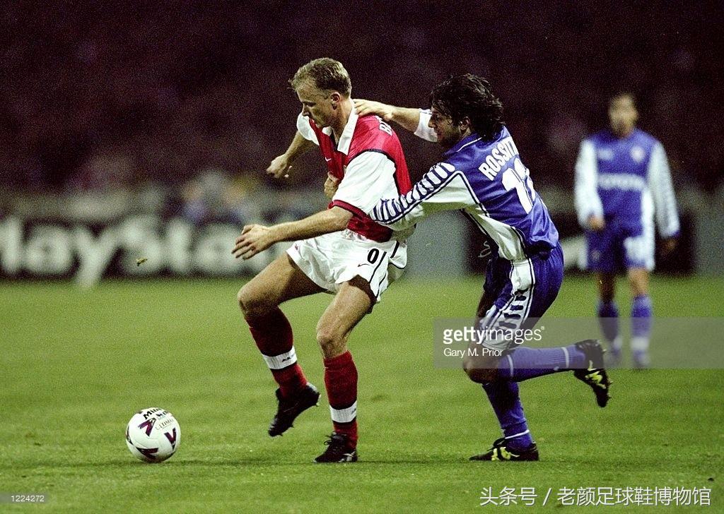 你拿你的冠军杯，我收我的保护费，神奇意大利品牌kappa