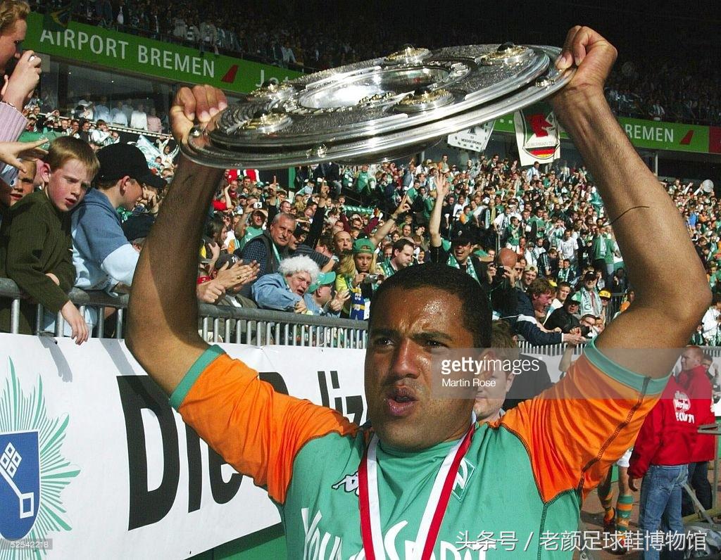 你拿你的冠军杯，我收我的保护费，神奇意大利品牌kappa