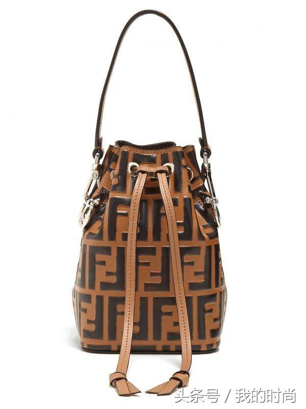 今季必备Fendi水桶袋实用又可爱,章子怡高俊熙中韩女星都爱