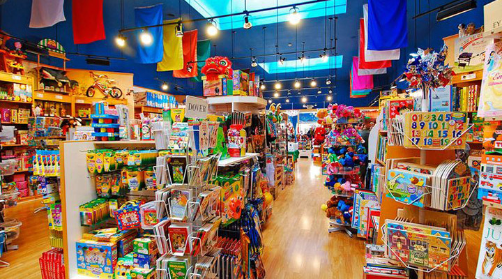 临湘想开个小型玩具店,想开一家玩具店要怎么选址