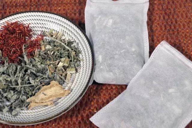 产后手脚冰凉怕冷是什么原因,产后手脚冰凉吃什么中药