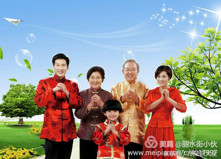 春节贴对联习俗的由来,春节挂灯笼的习俗由来