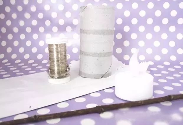 怎么用纸做元宵形状的小灯笼,简单用卡纸做一个元宵节小灯笼