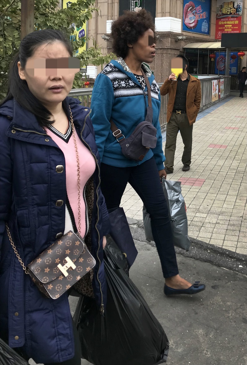 利润比房地产还惊人!终于相信:卖奢侈包的微商年入千万不是吹!