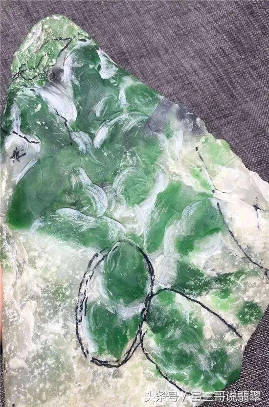 如何鉴别青海翠青玉真假,青海翡翠和缅甸翡翠区别