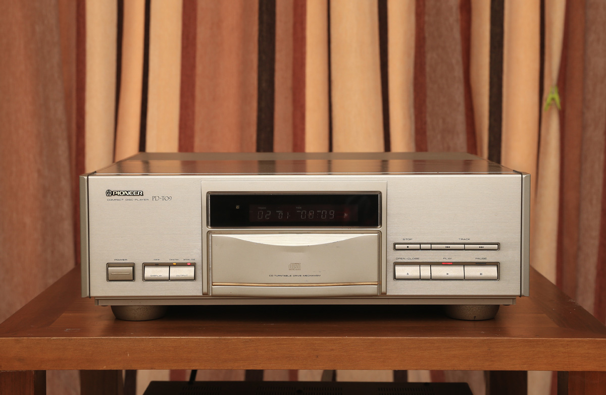 二十多年前的CD机至今售价上万,先锋PD-T09究竟实力何在?