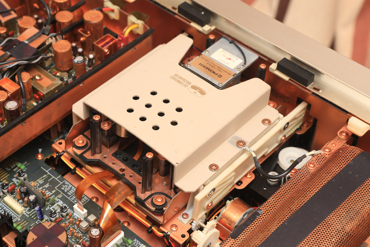 二十多年前的CD机至今售价上万,先锋PD-T09究竟实力何在?