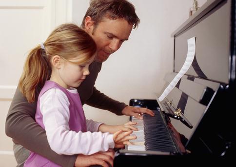 一手钢琴好还是二手钢琴好,初学者买二手钢琴还是全新的