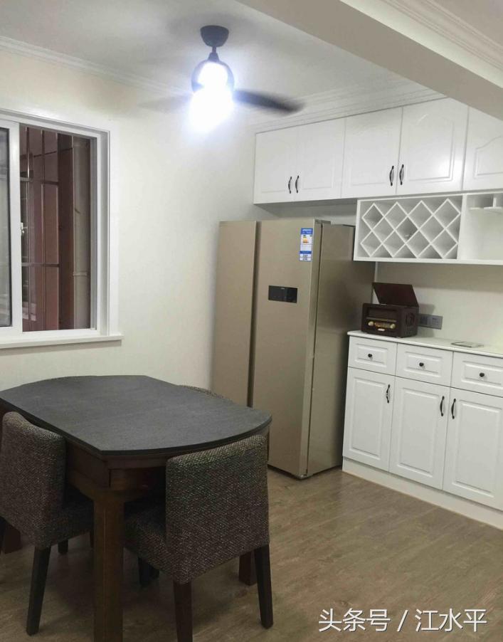 大白墙简单装修风格效果图120平,140平4居新中式装修效果图