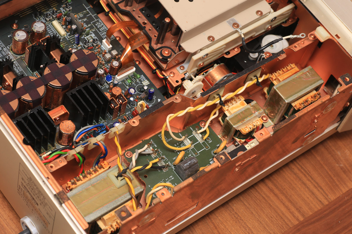 二十多年前的CD机至今售价上万,先锋PD-T09究竟实力何在?