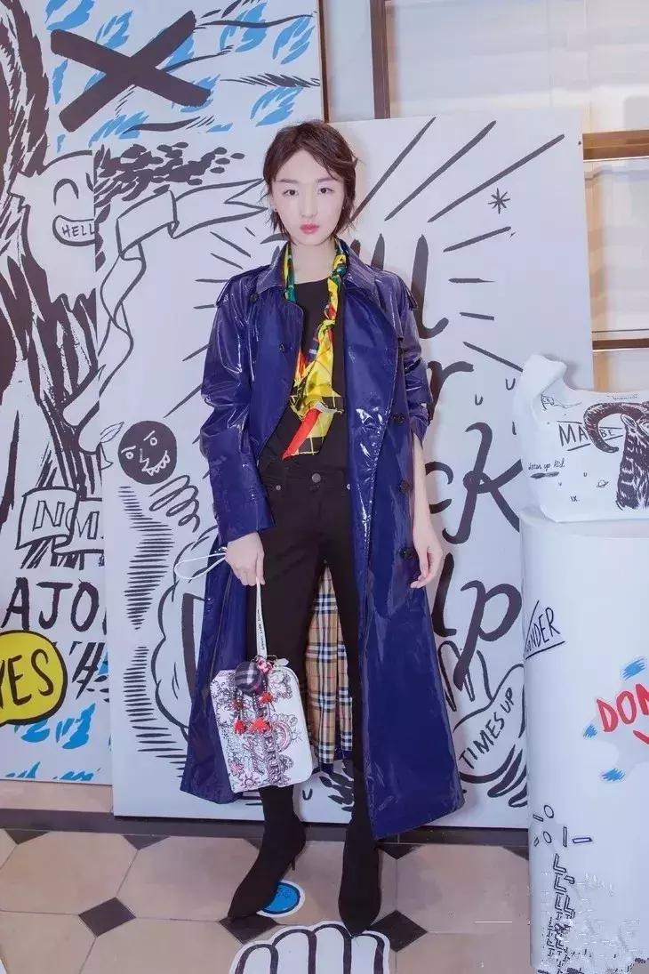 比塑料姐妹花更厉害的，是张韶涵身上这件塑料衣服！