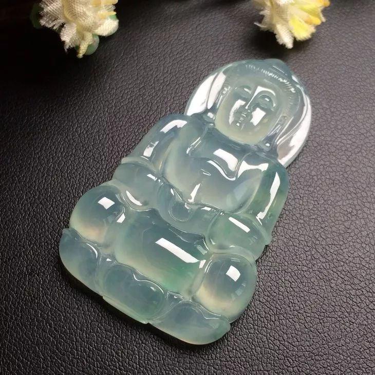 为什么玉雕的观音都是闭眼睛的,如何看玉观音和玉佛的好坏