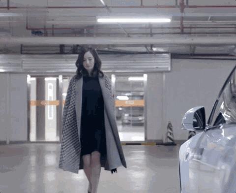 杨幂谈判官穿着,杨幂谈判官服装造型