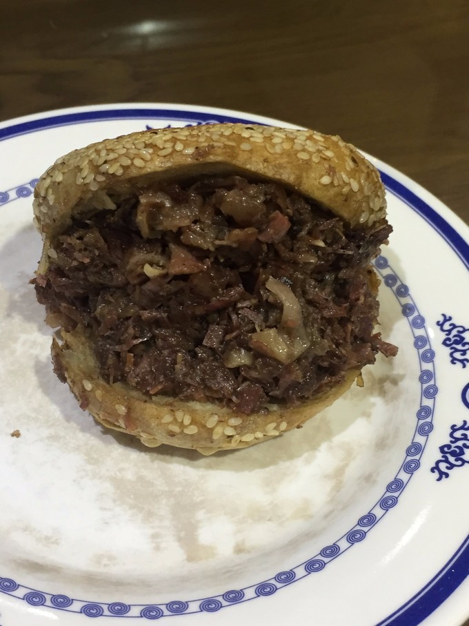 冬天去哪里旅游暖和特色美食,冬季游玩攻略美食推荐