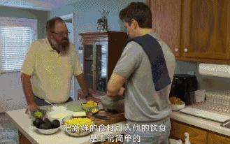 直男杠上Gay天团，是一种怎样的体验？