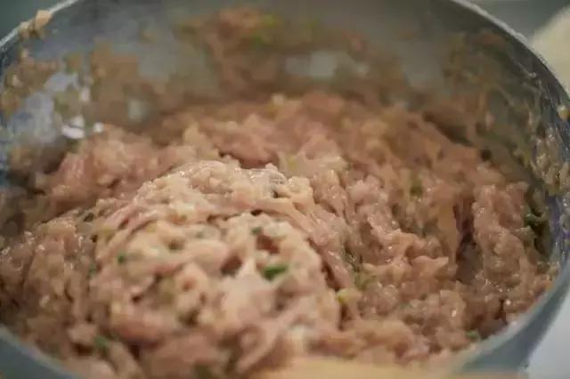 生煎包专用平底锅都可以做什么,用小电锅煎生煎包怎么做