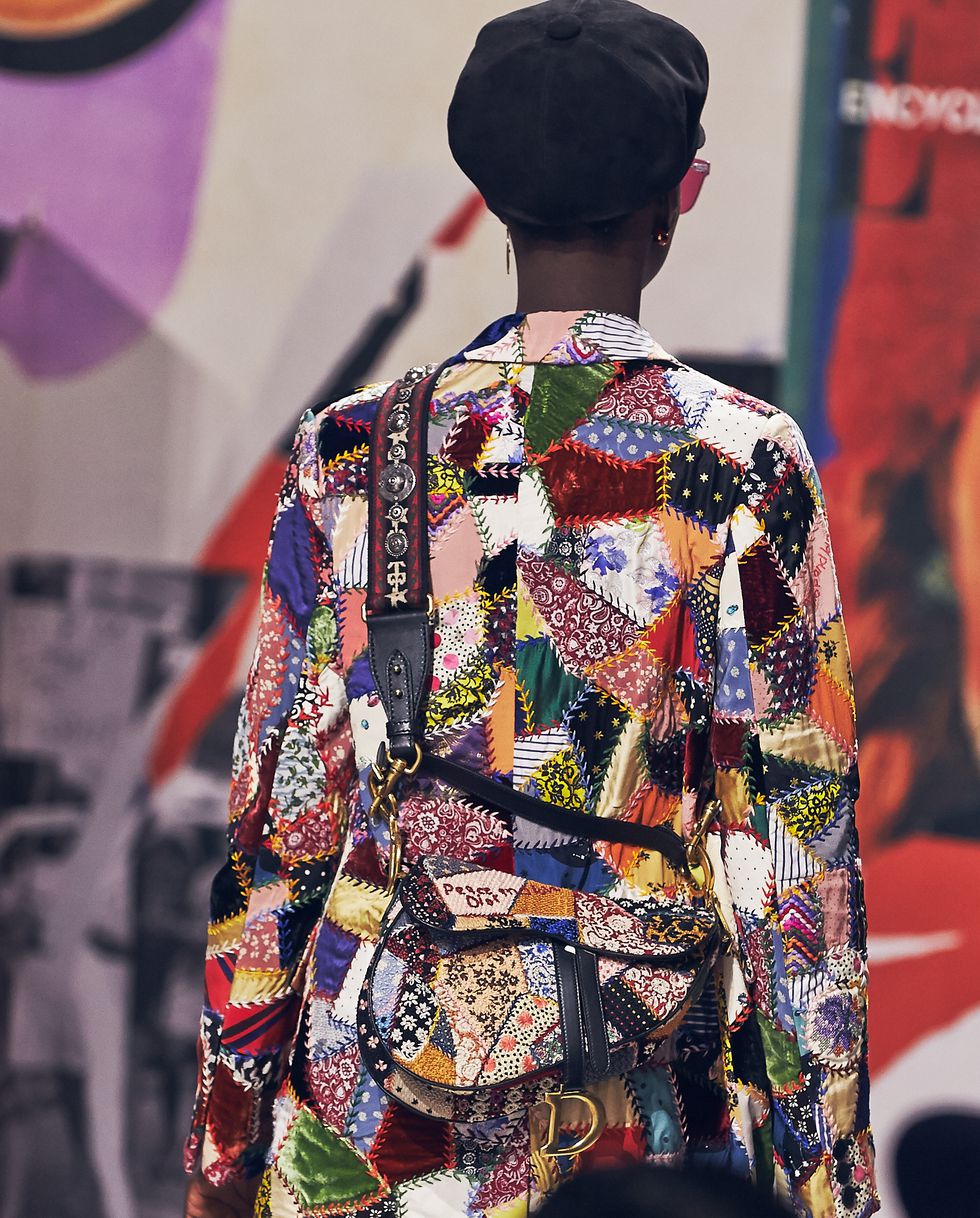 dior成衣秀经典,dior2018秋冬时装复古巴黎郊区