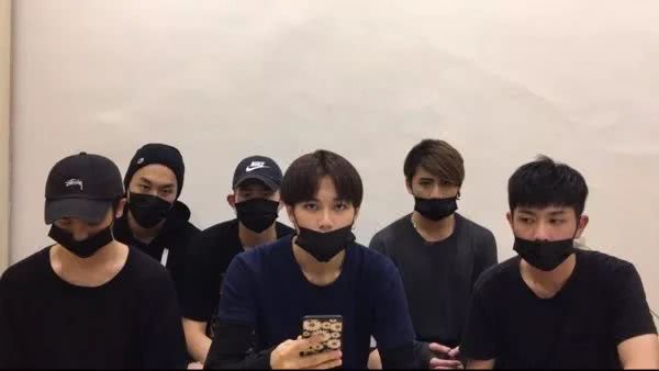 飞儿乐队主唱被踢是什么原因,飞儿乐队踢走主唱后现状