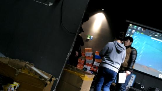 笑话！你1999元朋友圈代购的Yeezy鞋，还不一样是莆田货！