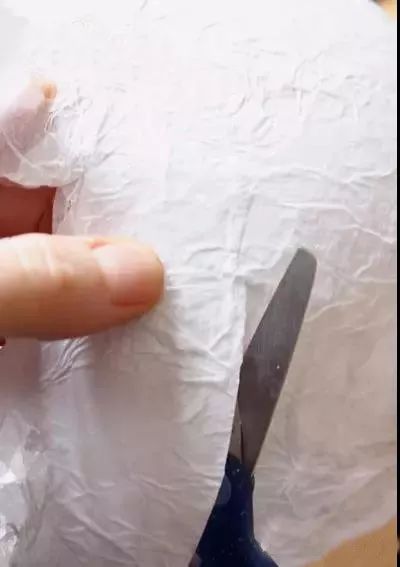 怎么用纸做元宵形状的小灯笼,简单用卡纸做一个元宵节小灯笼