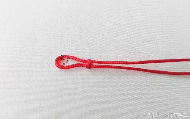 女生手链黄金首饰编法,红绳编心形手链的方法