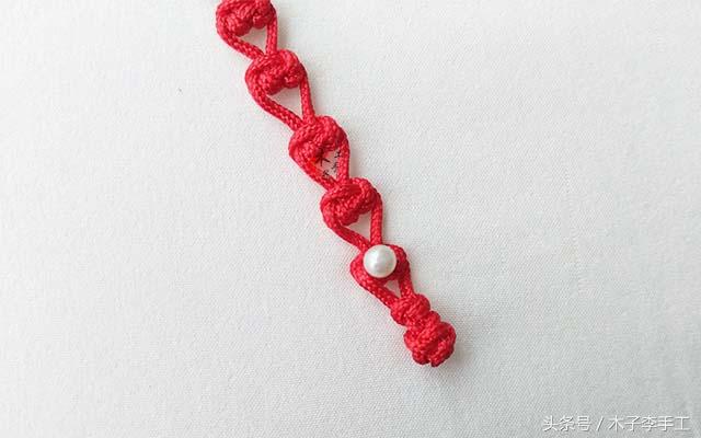 女生手链黄金首饰编法,红绳编心形手链的方法