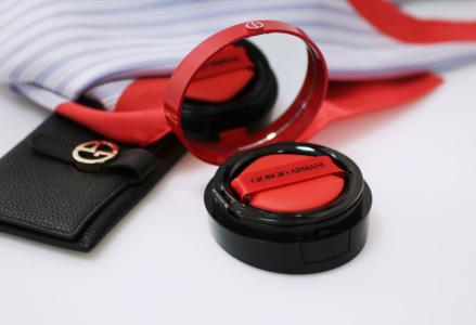 兰蔻与雅诗兰黛气垫哪个好,阿玛尼粉底液和兰蔻菁纯气垫