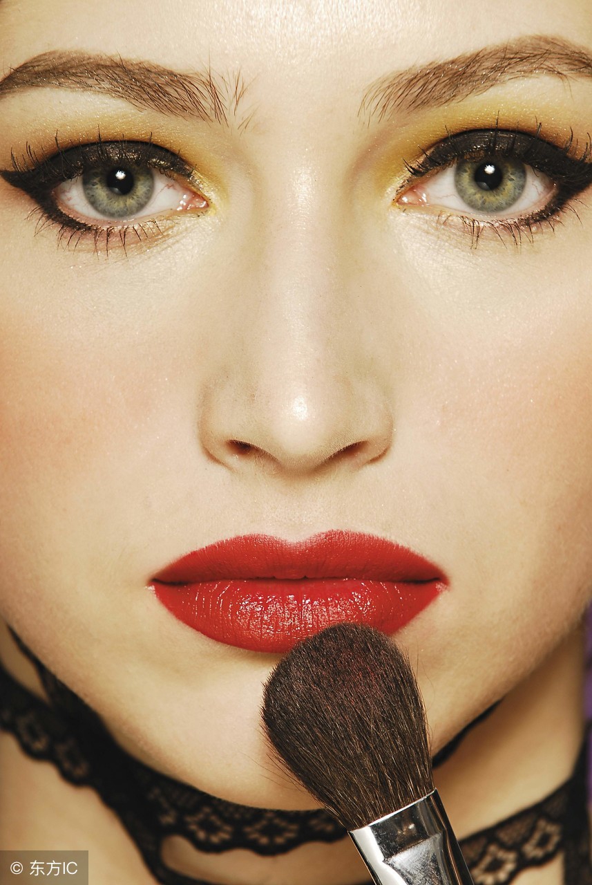 健康嘴唇颜色跟不正常区别,看看你的唇色是否健康