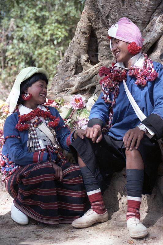 云南赶街场面描写,云南赶街赶集视频