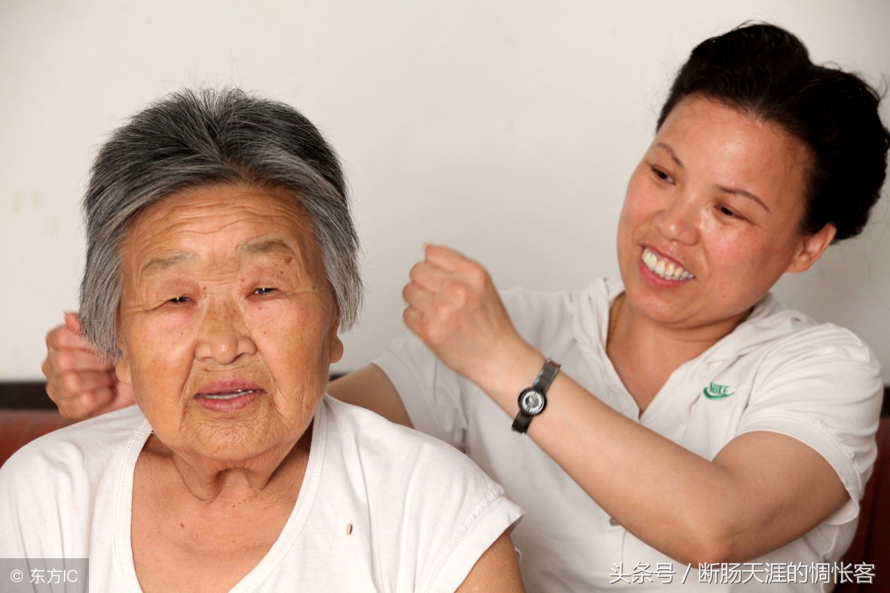 婆媳关系中婆婆应该怎么处理,婆媳关系中的小姑子该怎么做
