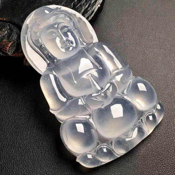 为什么玉雕的观音都是闭眼睛的,如何看玉观音和玉佛的好坏