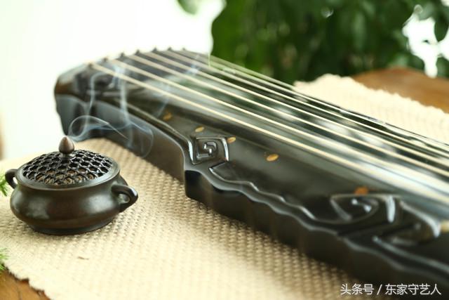 椴佽繀涓浗浼犵粺缇庡,椴佽繀闂叉儏闆呰嚧