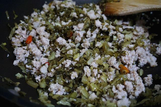 春天上火牙肿嗓子疼,这道菜得多吃,葱姜不放,五分钟出锅,省心