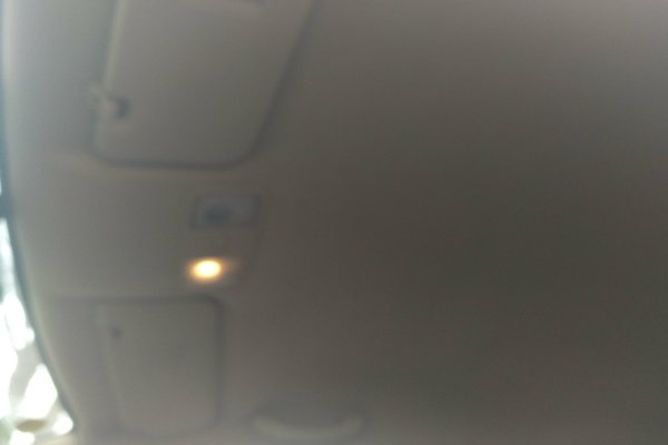 现代-瑞纳,操控顺手,方向盘回馈力较合理