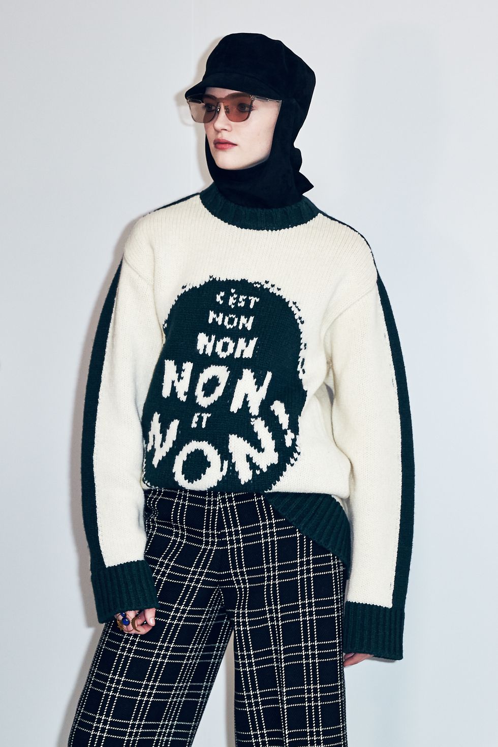 dior成衣秀经典,dior2018秋冬时装复古巴黎郊区