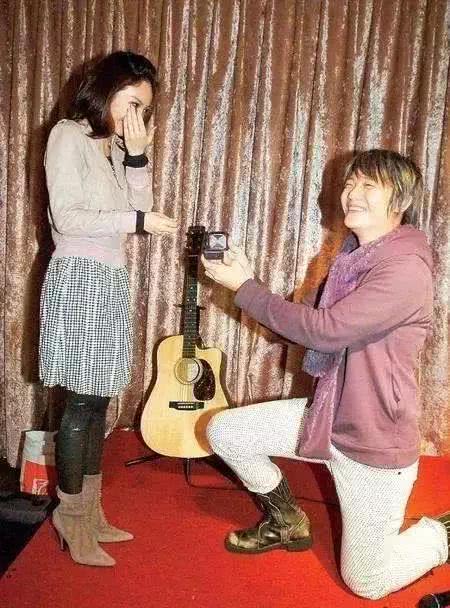 飞儿乐队主唱被踢是什么原因,飞儿乐队踢走主唱后现状