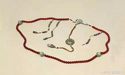 慈禧的帝王绿佛珠,慈禧太后戴过的红玛瑙朝珠