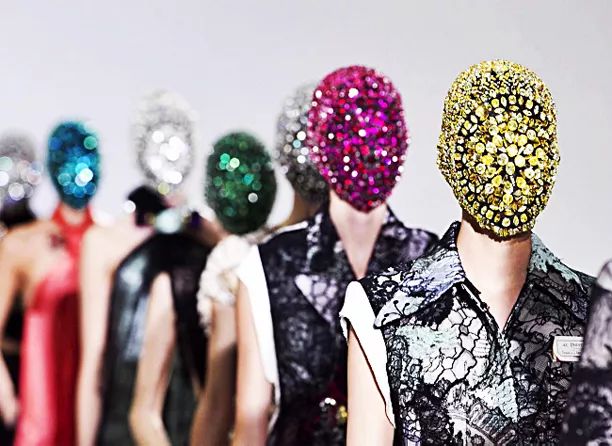 burberry首席创意总监,burberry新任创意总监