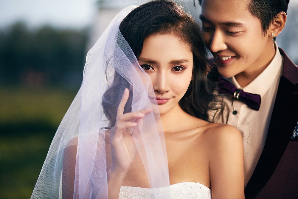 春天婚纱照应该怎么拍,春天拍婚纱照怎么选衣服