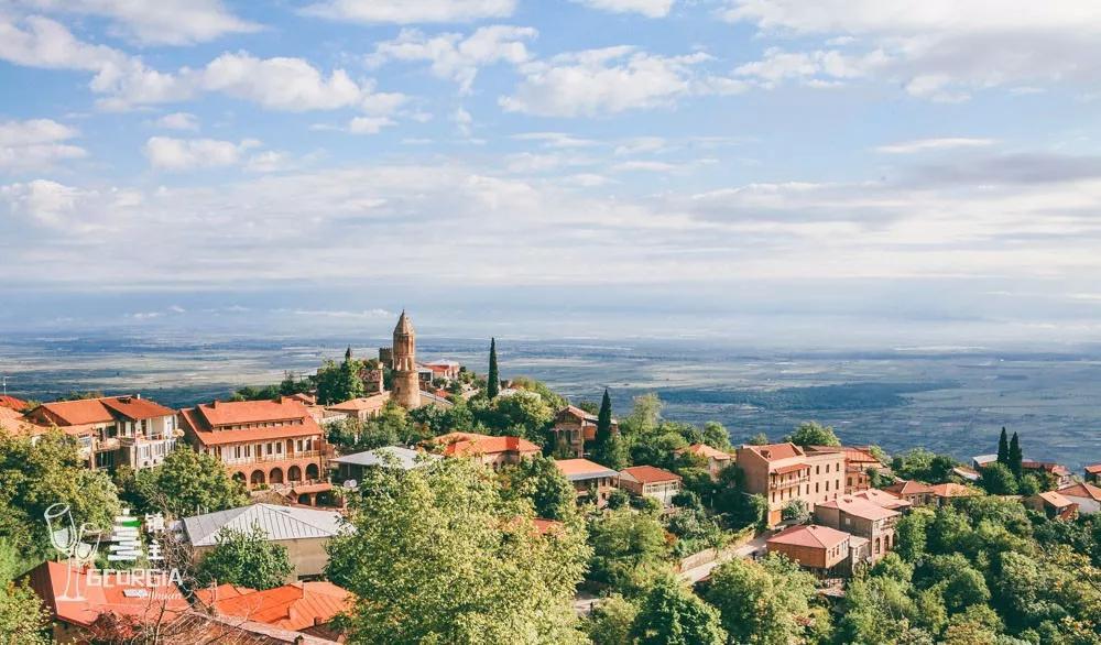 藏在山谷间的红酒小镇,藏在山谷的红酒小镇