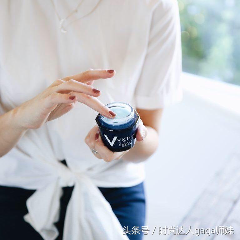 睡眠面膜敷起来，睡着也有美颜肌