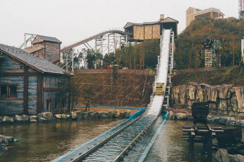 重庆2021欢乐谷狂欢夜,重庆欢乐谷新春巡游