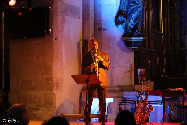 初学者学萨克斯怎么练习,中萨降b调萨克斯教学入门零基础