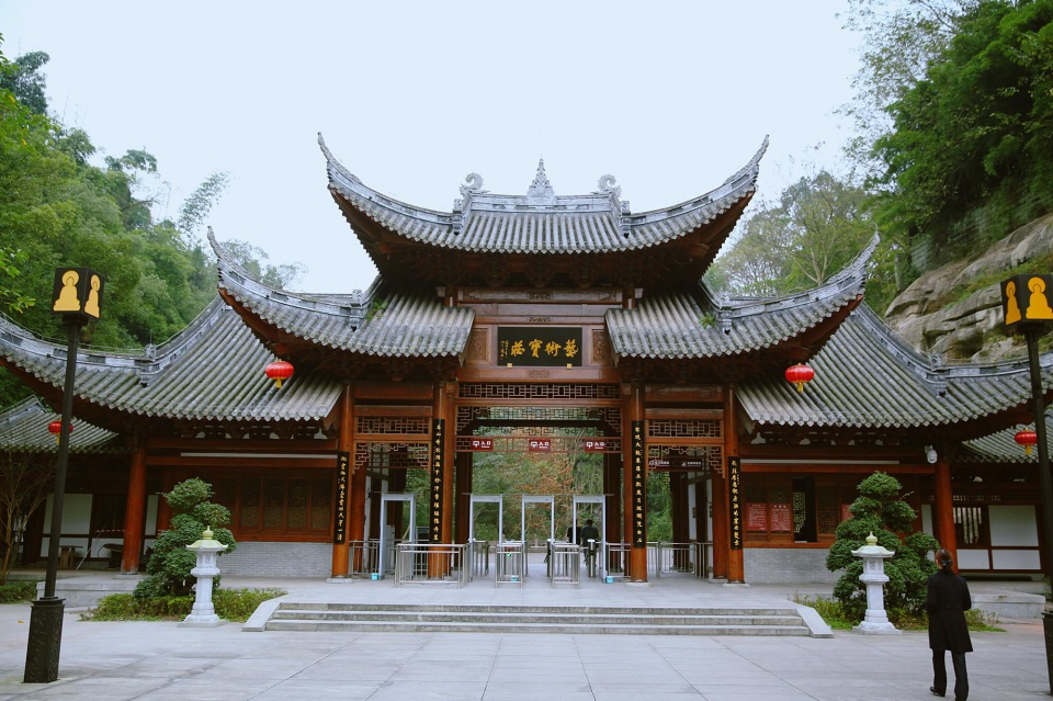 重庆旅游大足石刻门票多少钱,重庆到大足石刻